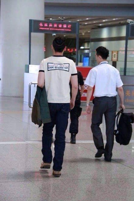 明星网红度假穿搭照片,时尚与休闲的完美融合
