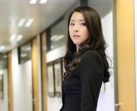 闺蜜是明星网红文案,揭秘明星网红背后的温馨故事”